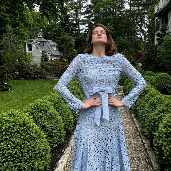 Asymmetrical Guipure dress by Oscar De La Renta - Picture 5 of 6